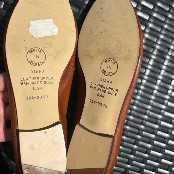 VINTAGE "Diana" Sutton Plaza Brazilian Leather Flats - Picture 2 of 3